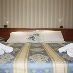 Dear Hotel 3*