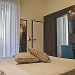 Hotel Dear