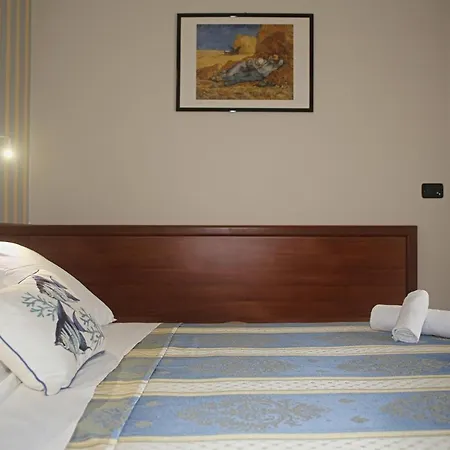 Dear Hotel 3*