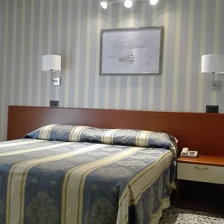 Dear Hotel 3*