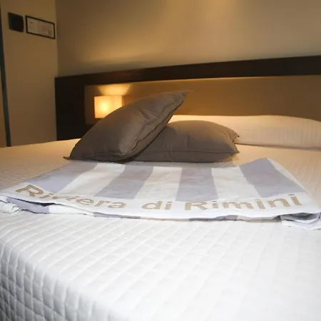 Dear Hotel