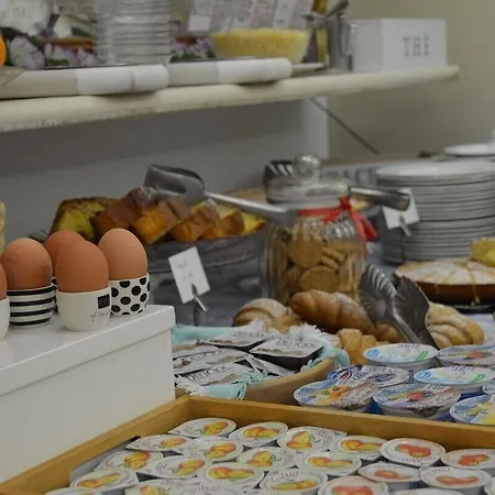 ホテル Dear リミニ