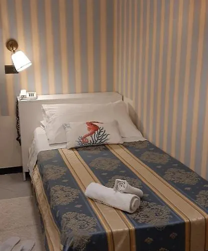 Dear Hotel