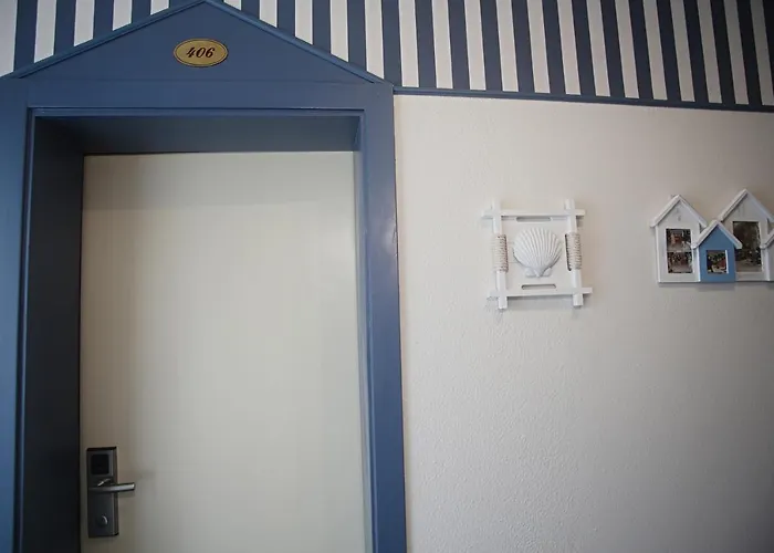 Dear Hotel