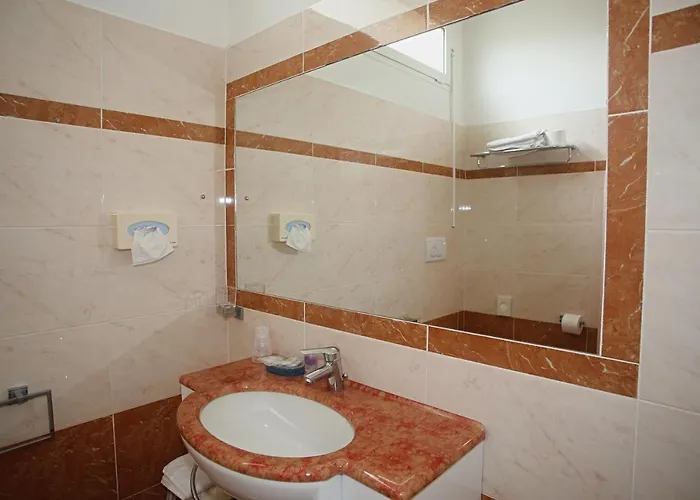 Dear Hotel 3*