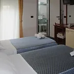 Dear Hotell 3*