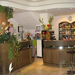Hotell Dear 3*